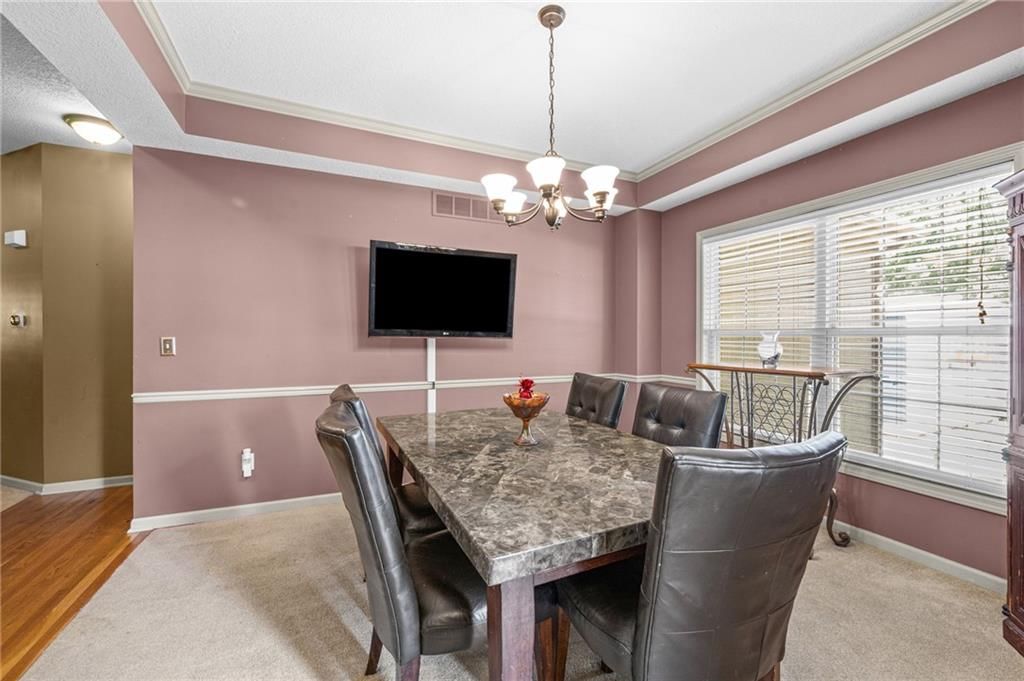 Photo 8 of 43 - 5924 NE Turquoise Drive, Lee's Summit, MO 64064