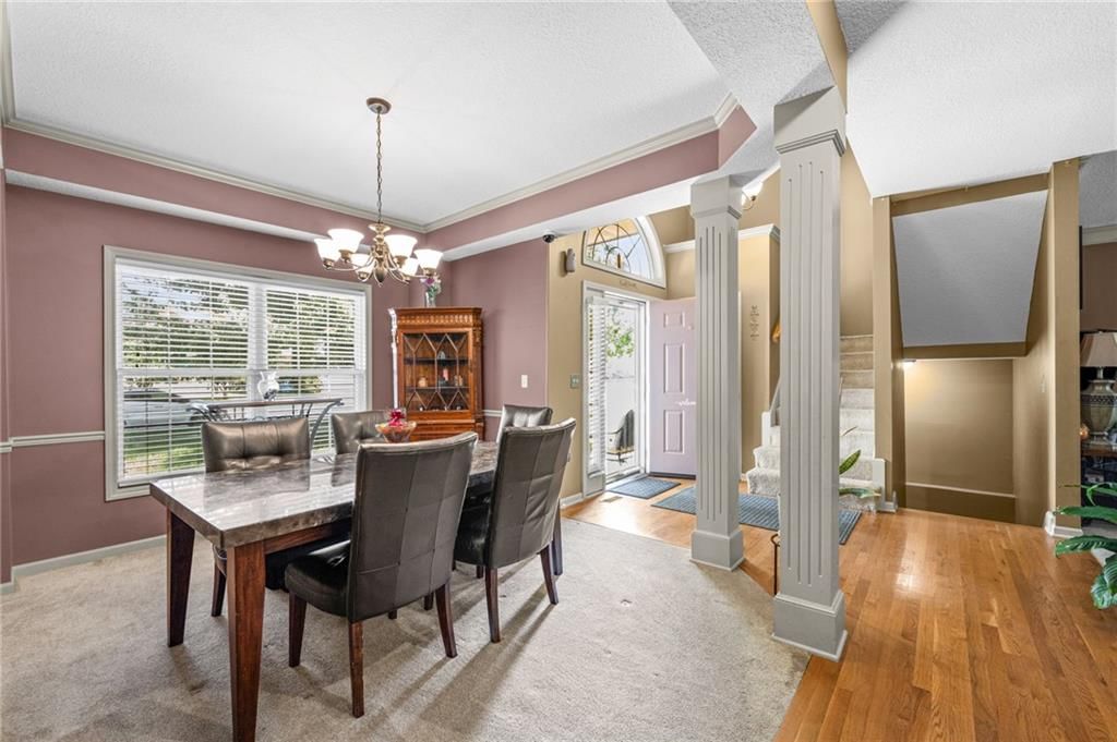 Photo 9 of 43 - 5924 NE Turquoise Drive, Lee's Summit, MO 64064