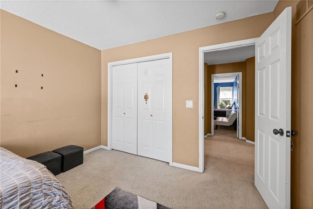 Photo 20 of 43 - 5924 NE Turquoise Drive, Lee's Summit, MO 64064