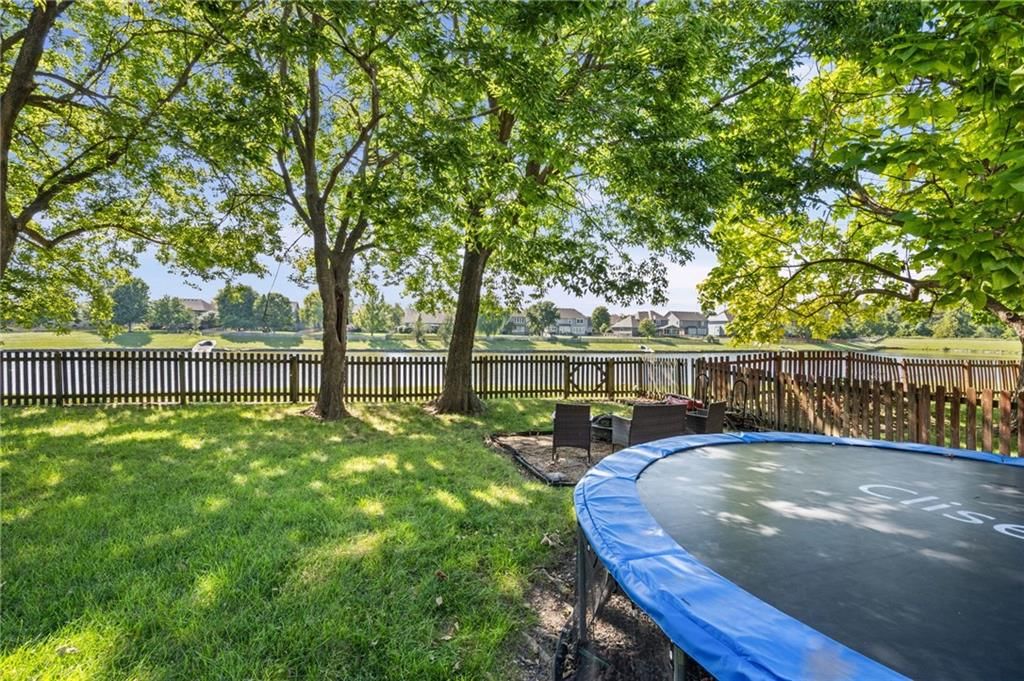 Photo 38 of 43 - 5924 NE Turquoise Drive, Lee's Summit, MO 64064