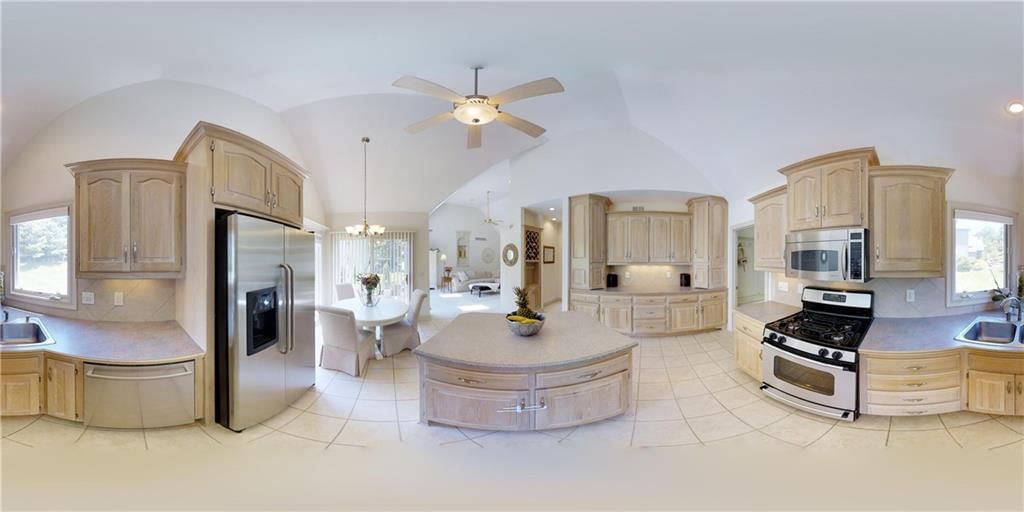 6095 Westwood Court — photo 2