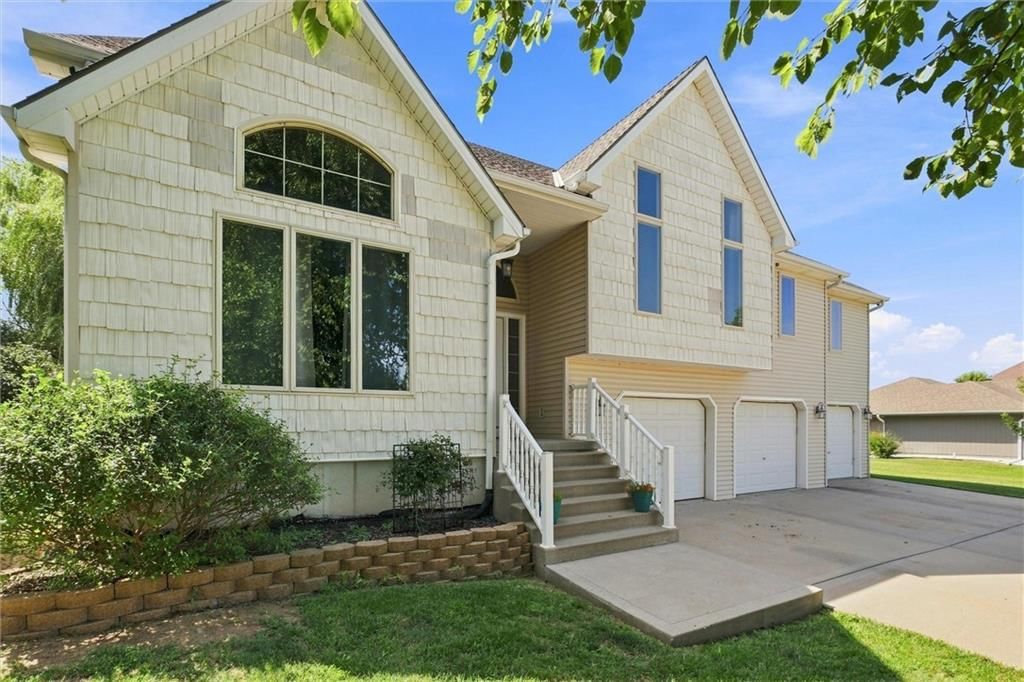 7286 SW Crystal Lane — photo 1