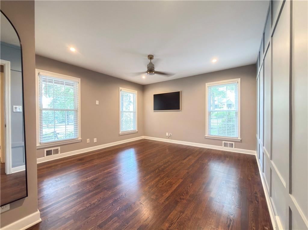 9704 Manor Road — photo 13