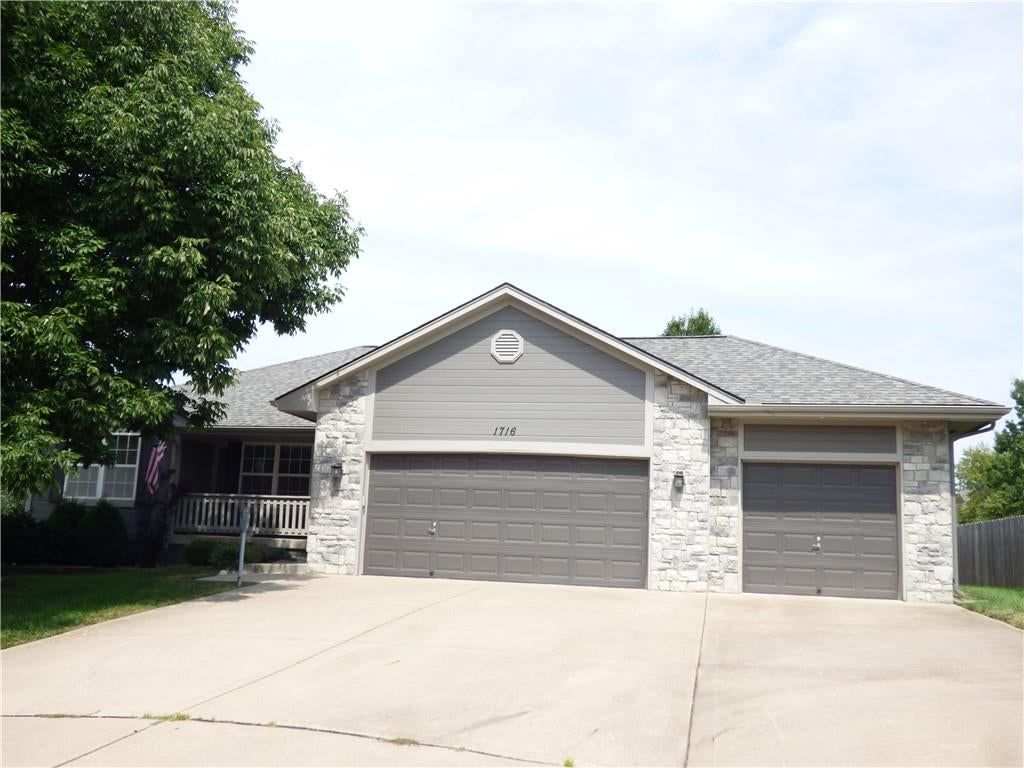 1716 Black Bear Court — photo 31