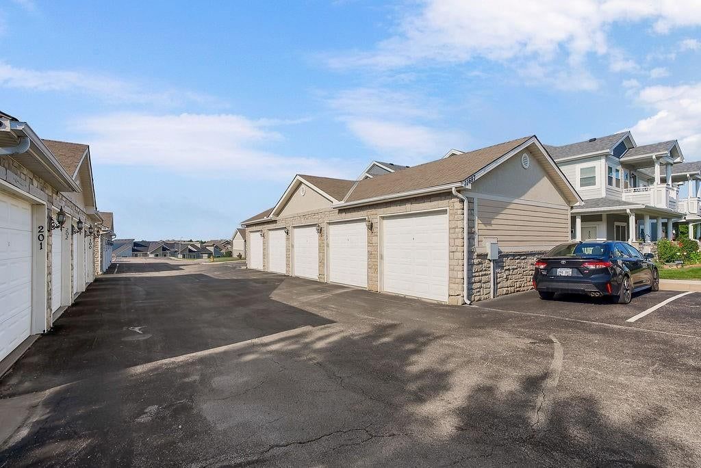 11701 S Roundtree Street — photo 33