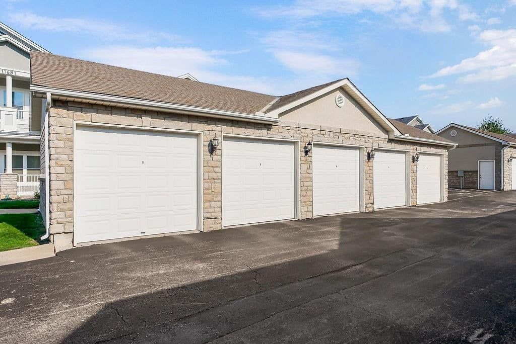 11701 S Roundtree Street — photo 35