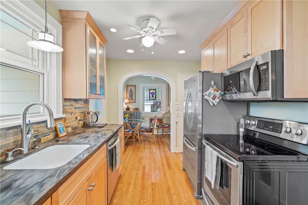 6439 Walnut Street — photo 8