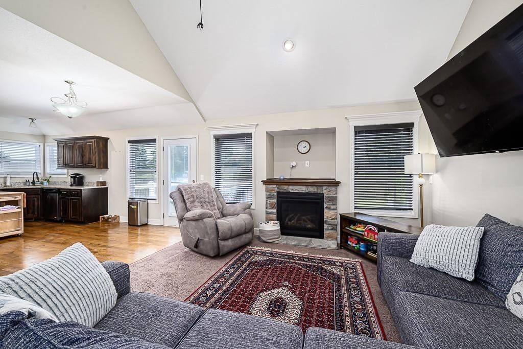 836 N Oak Terrace — photo 7