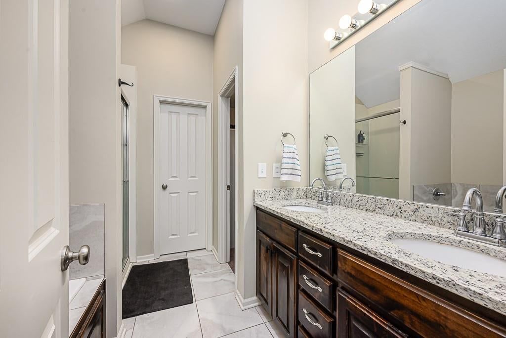 836 N Oak Terrace — photo 11