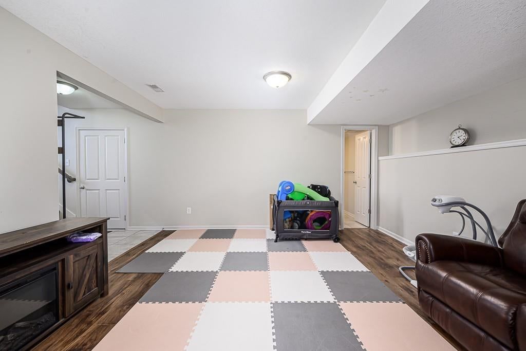 836 N Oak Terrace — photo 18