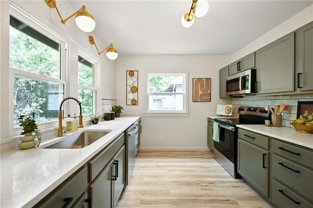 402 E Fair Street — photo 2