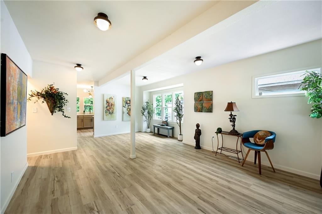 402 E Fair Street — photo 8