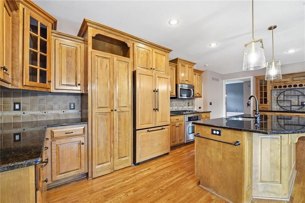 5819 N Liberty Avenue — photo 17