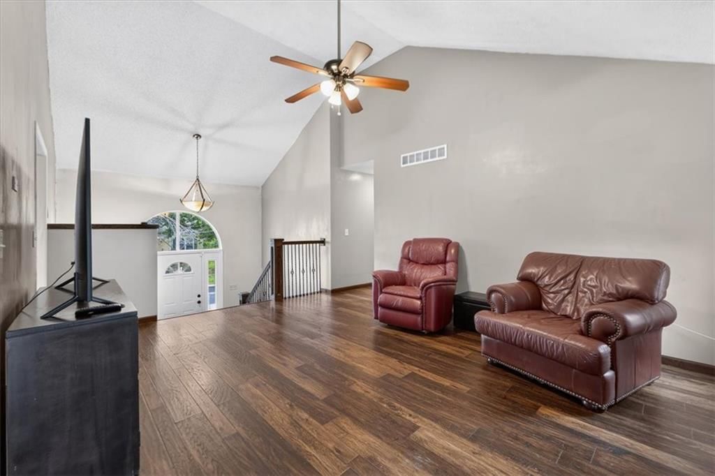 416 NE Fox Trail Drive — photo 28