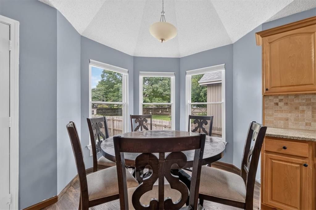 416 NE Fox Trail Drive — photo 30