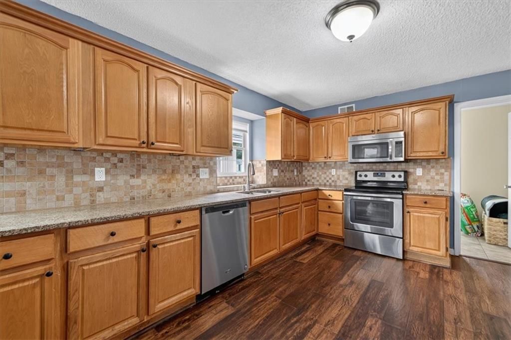 416 NE Fox Trail Drive — photo 32