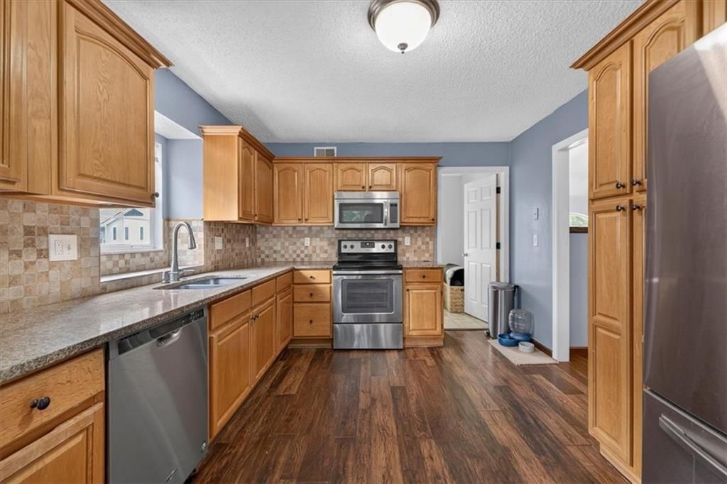 416 NE Fox Trail Drive — photo 33