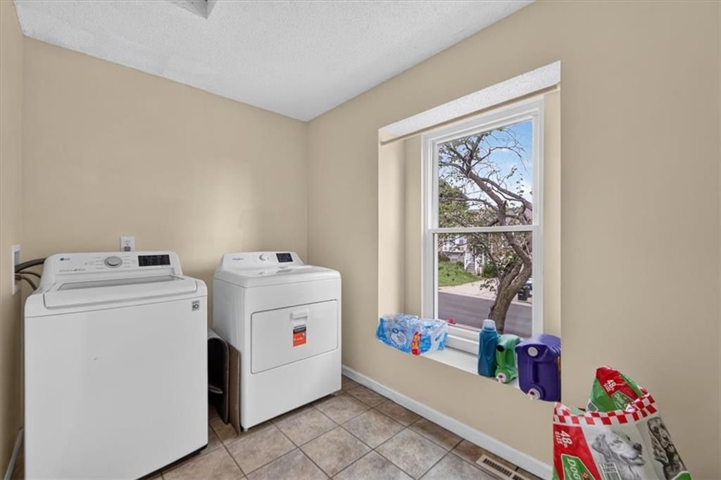 416 NE Fox Trail Drive — photo 37