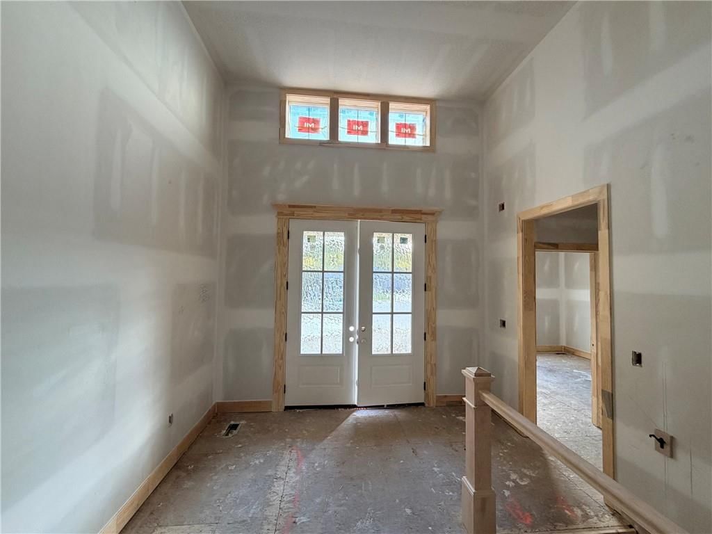 7235 Westgate Street, Shawnee, KS: listing photo 2