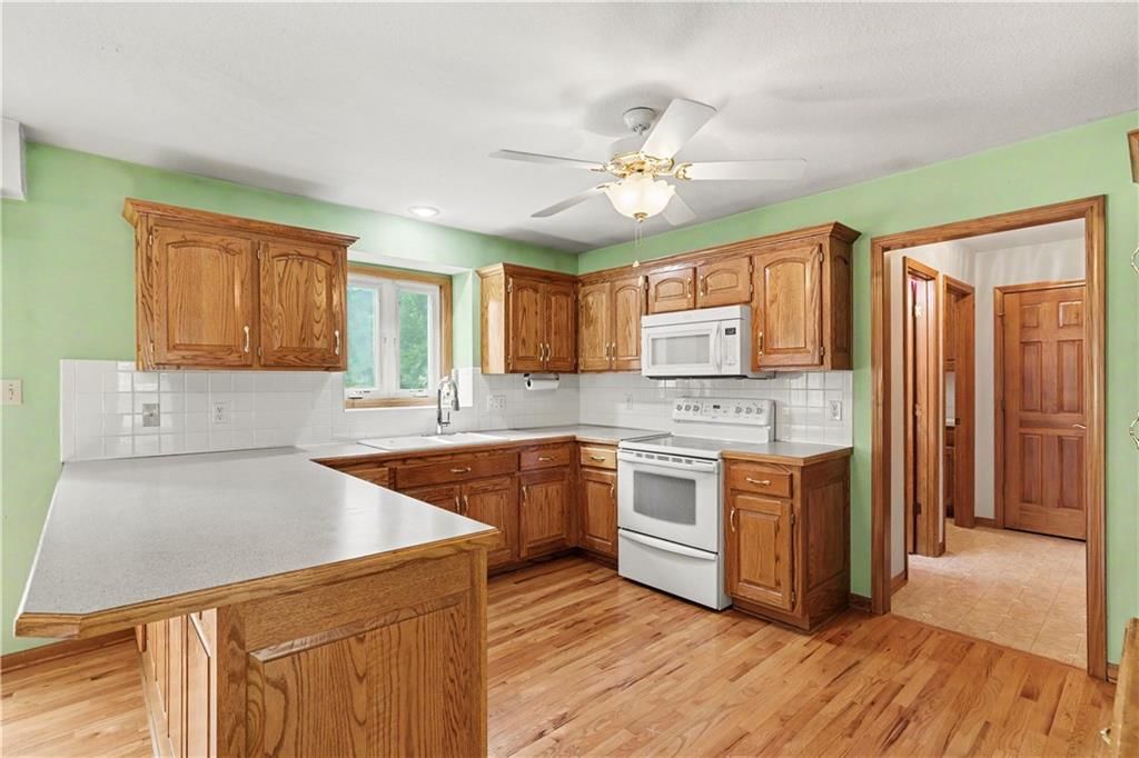 13835 Woodmont Avenue — photo 10