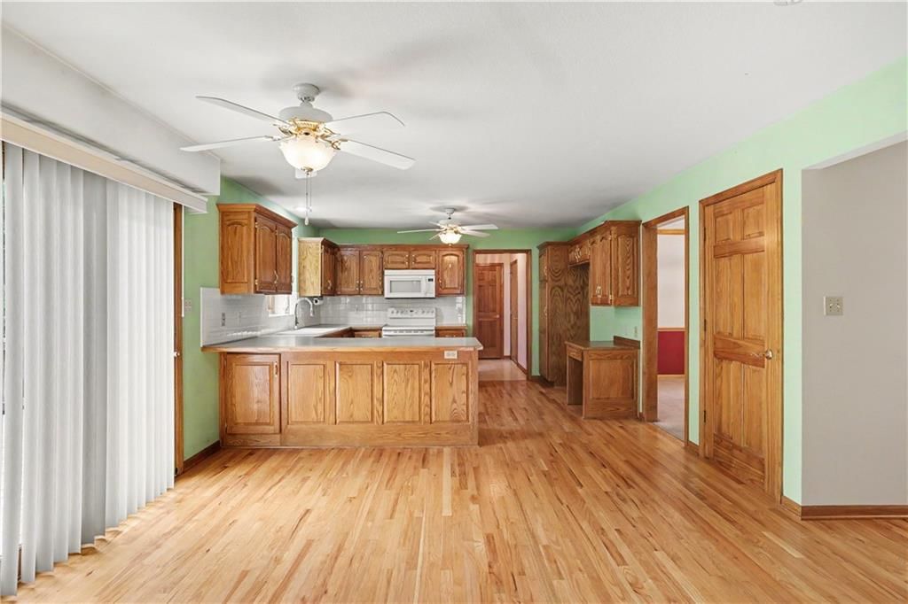 13835 Woodmont Avenue — photo 11