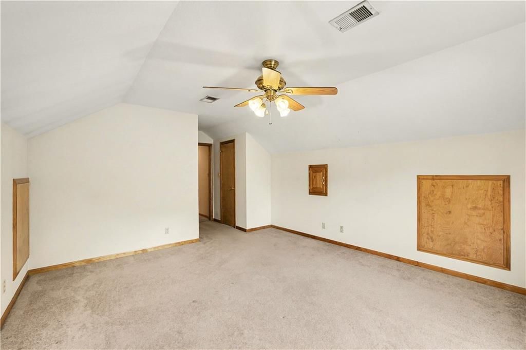 13835 Woodmont Avenue — photo 27