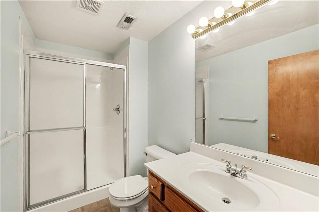 13835 Woodmont Avenue — photo 32