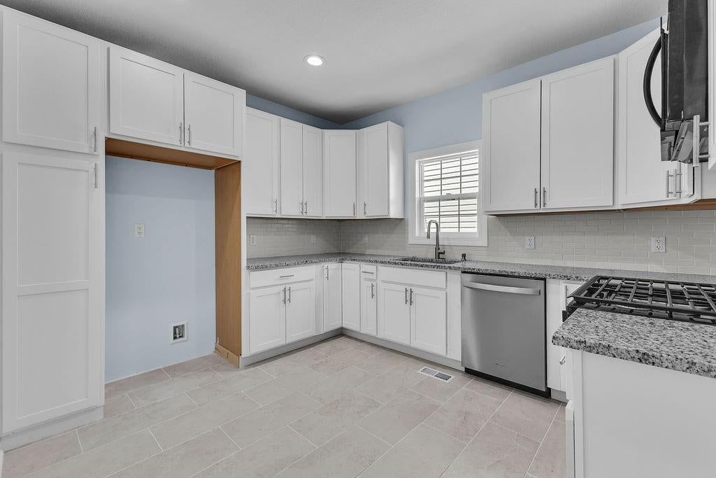 825 S 19th Street — photo 6