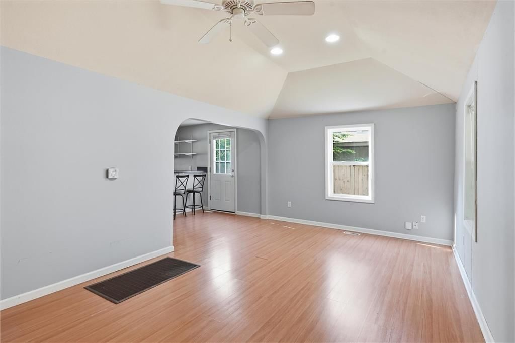726 Alabama Street — photo 5