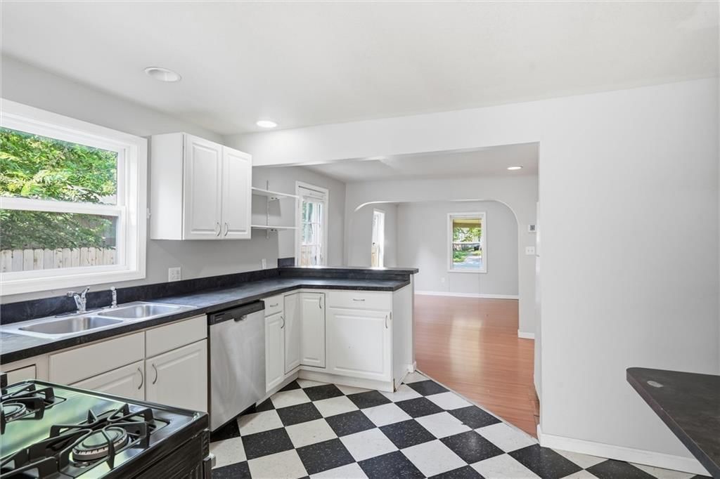 726 Alabama Street — photo 13