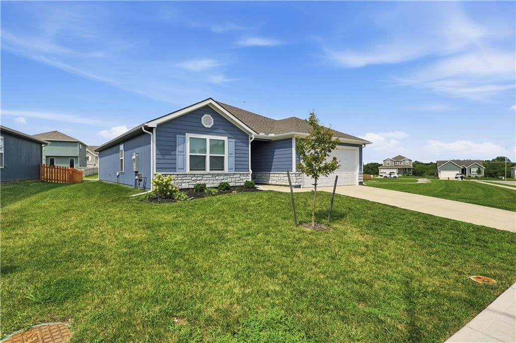 1708 Maci Street, Belton, MO: listing photo 2