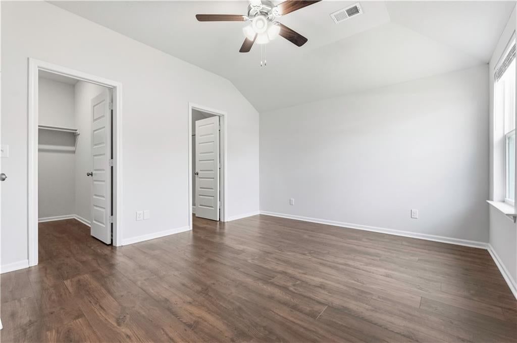 Photo 10 of 26 - 1708 Maci Street, Belton, MO 64012