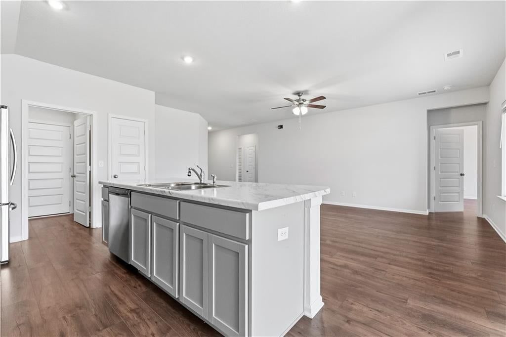 Photo 18 of 26 - 1708 Maci Street, Belton, MO 64012
