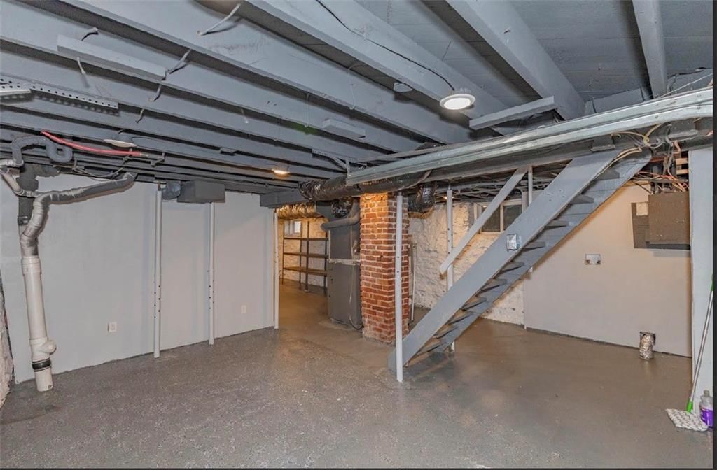 1511 E 49th Street — photo 14