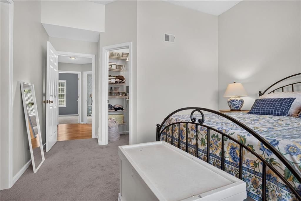 Photo 15 of 34 - 16222 W 157th Terrace, Olathe, KS 66062