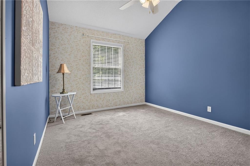 Photo 17 of 34 - 16222 W 157th Terrace, Olathe, KS 66062