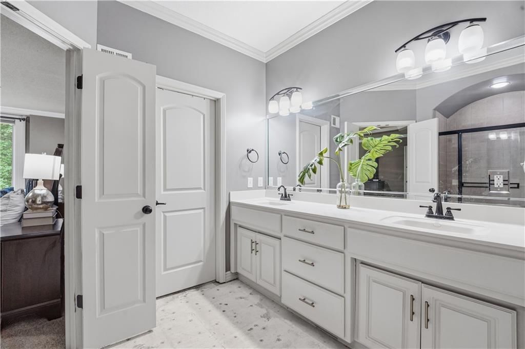 1716 SW Kendall Drive — photo 17