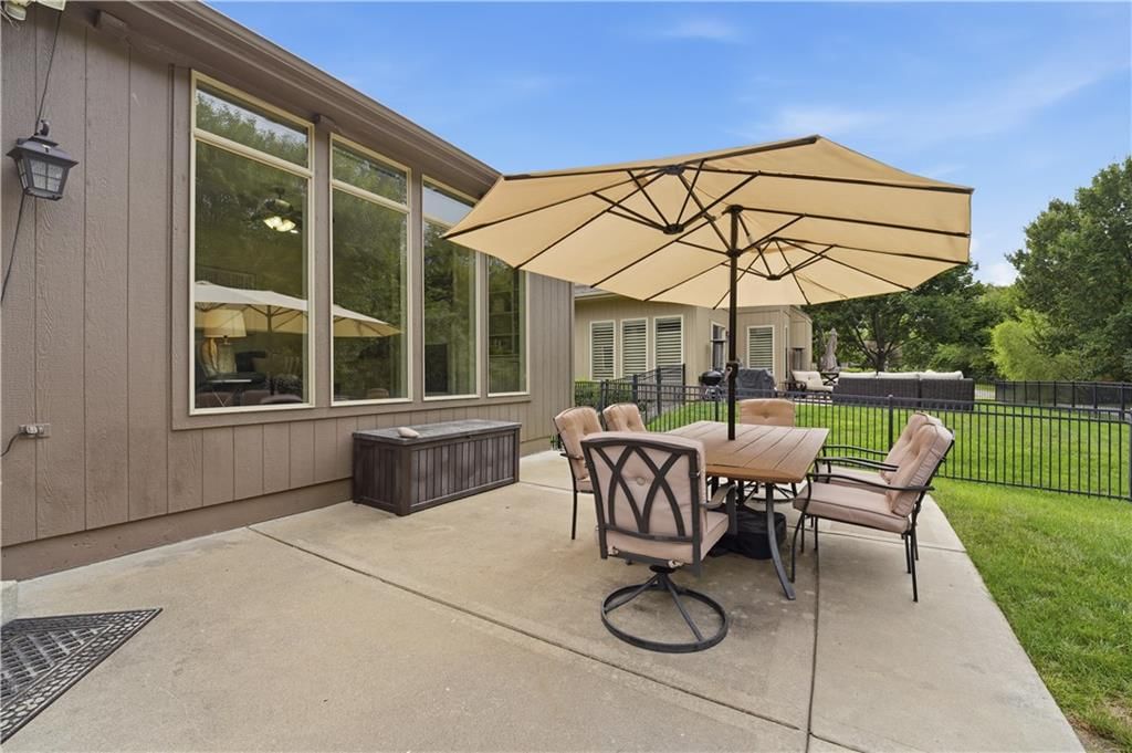 1716 SW Kendall Drive — photo 45