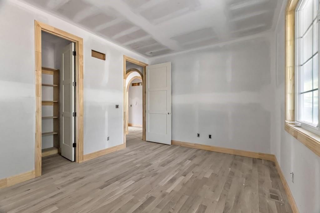 2615 W 47th Terrace — photo 19