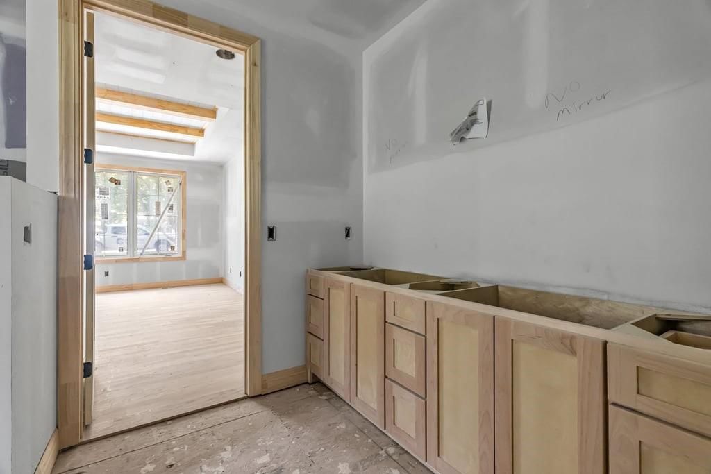 2615 W 47th Terrace — photo 20