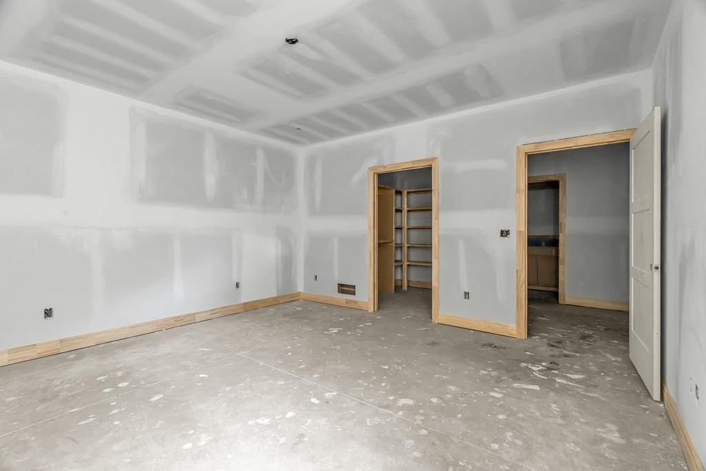 2615 W 47th Terrace — photo 39