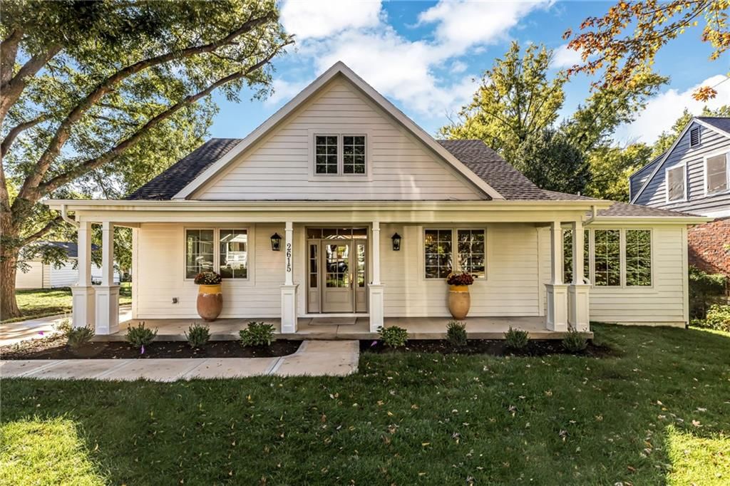 2615 W 47th Terrace, Westwood, KS