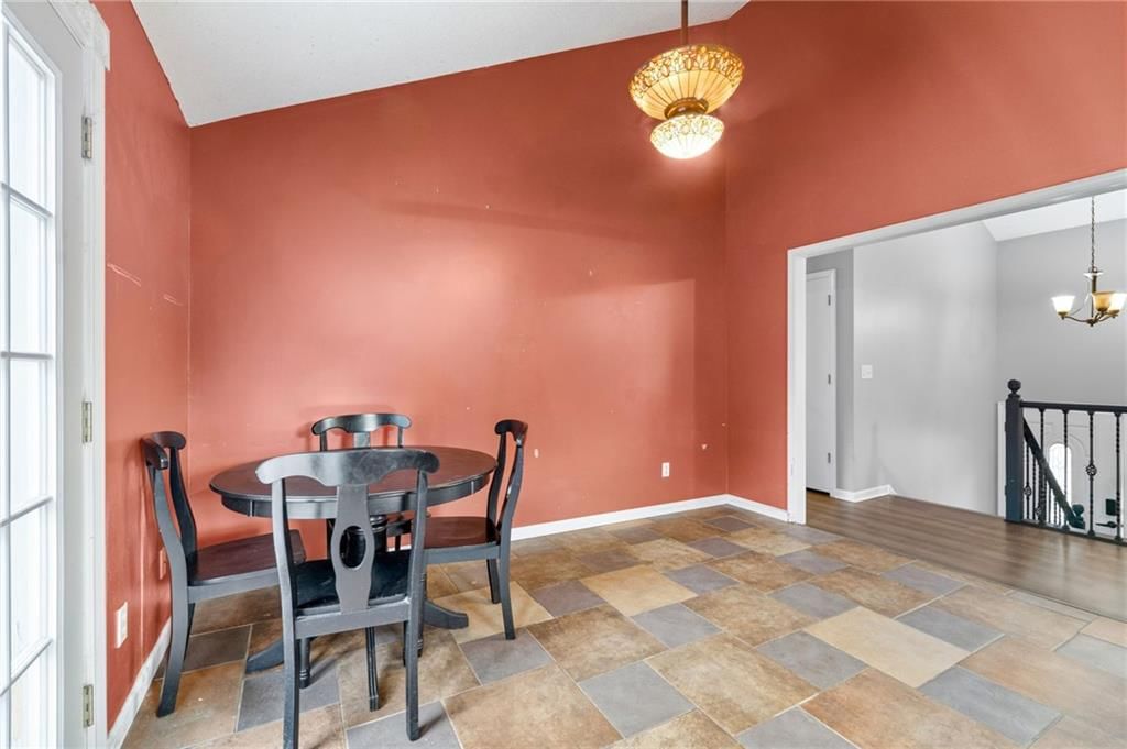 1832 Gates Drive — photo 11