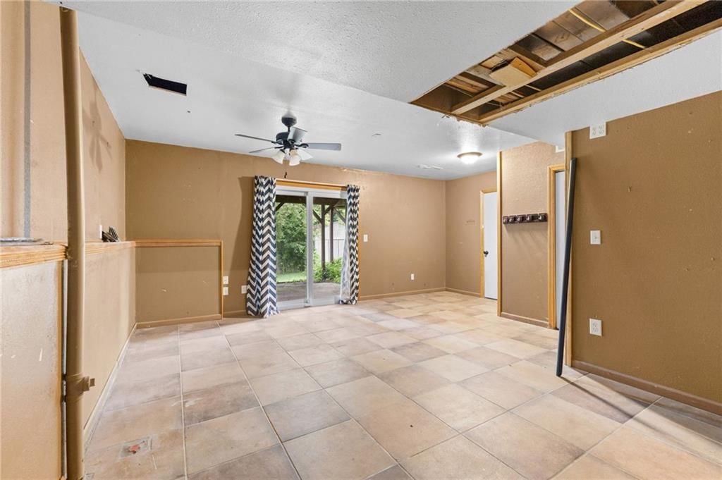 1832 Gates Drive — photo 22