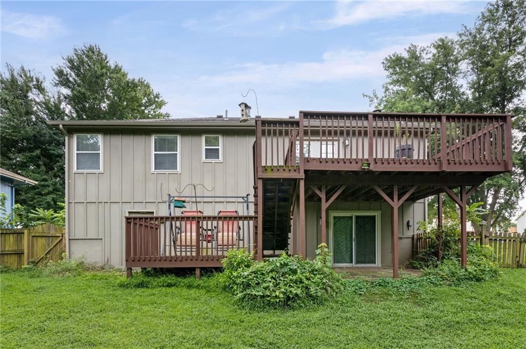 1832 Gates Drive — photo 28