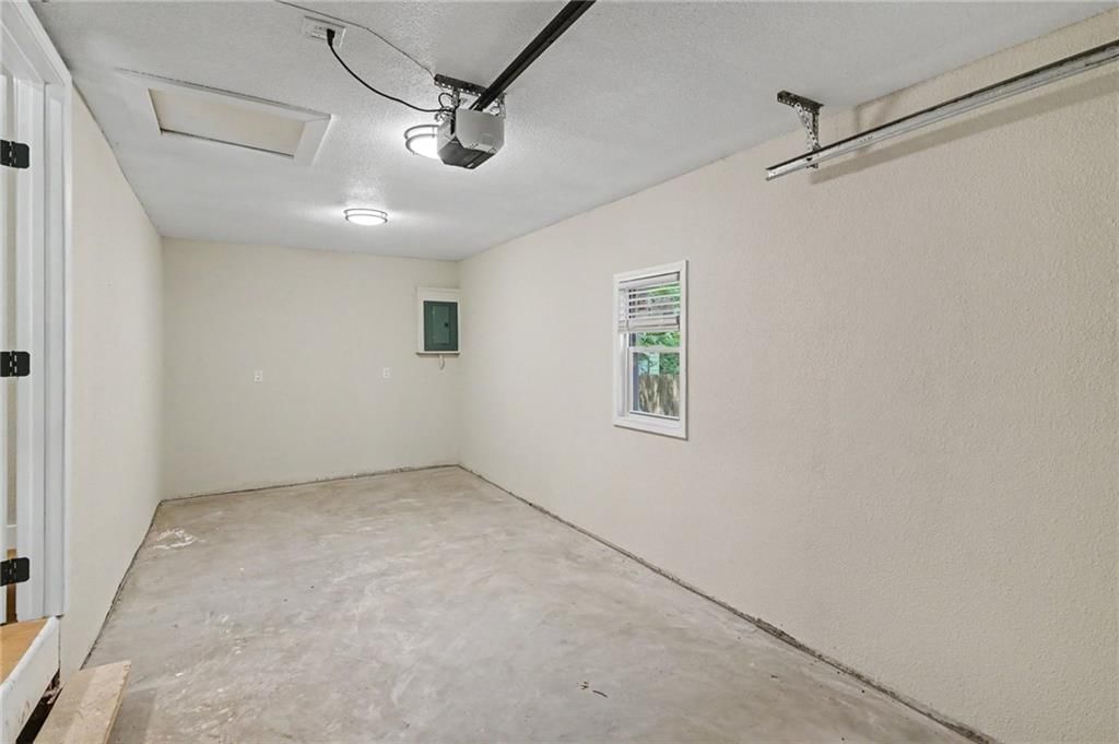 11220 Applewood Drive — photo 9
