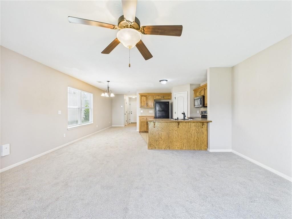 9337 N Main Street — photo 7