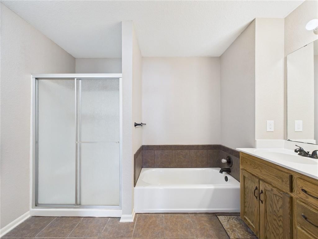 9337 N Main Street — photo 16