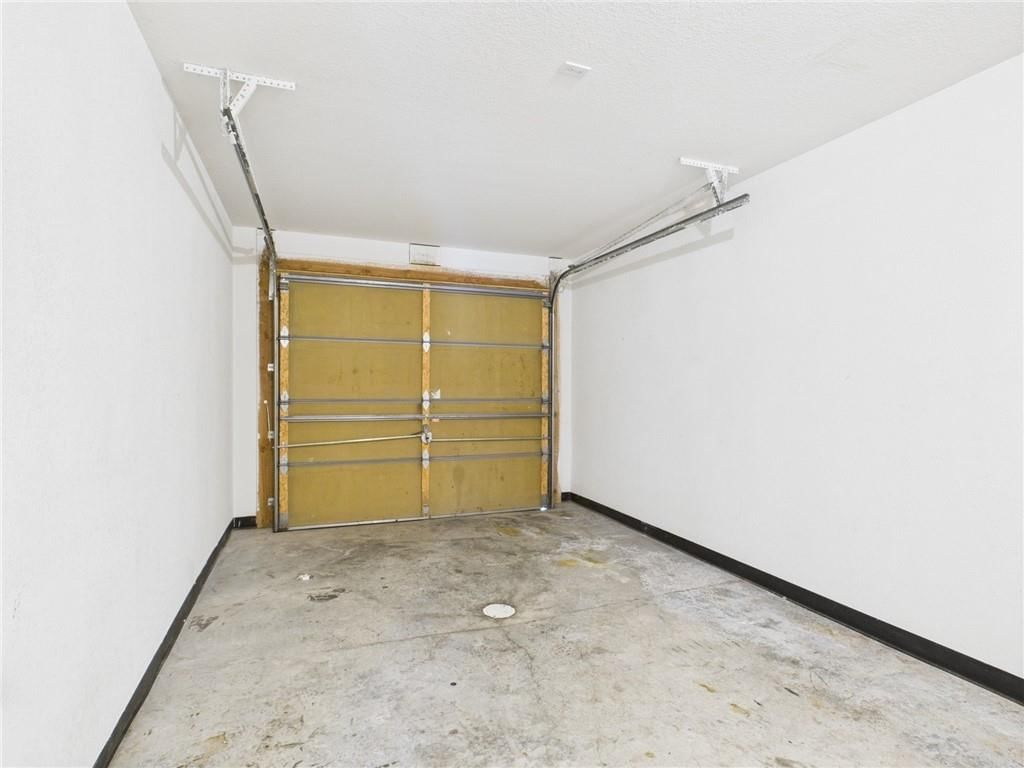 9337 N Main Street — photo 22