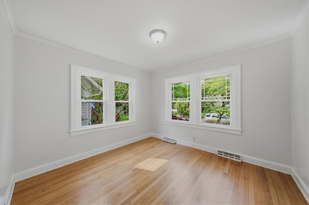 425 E 70th Street — photo 16